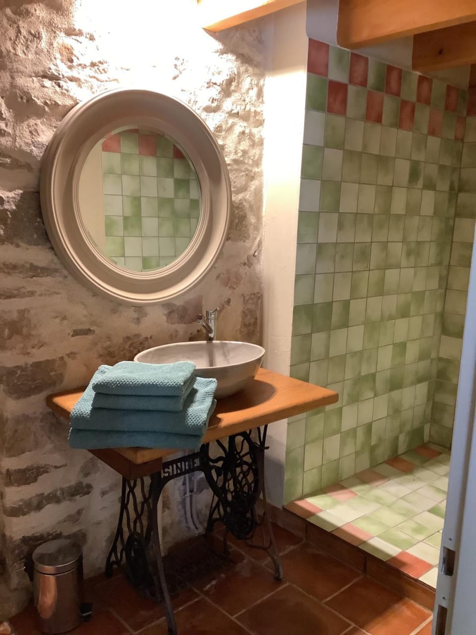 Bathroom, towels