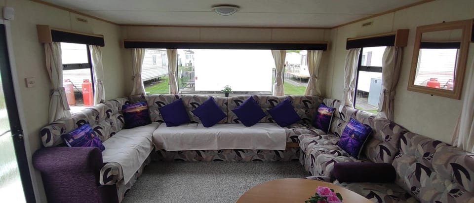 3 Bed Caravan Highfields and the Haven House in Skegness