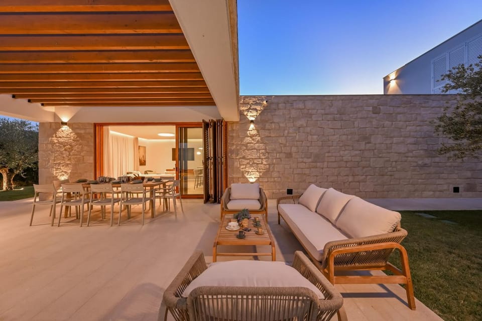 Patio, Balcony/Terrace, Living room, Seating area
