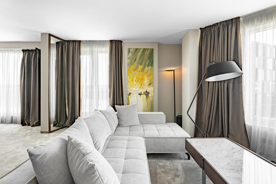 Living room, Photo of the whole room, Seating area