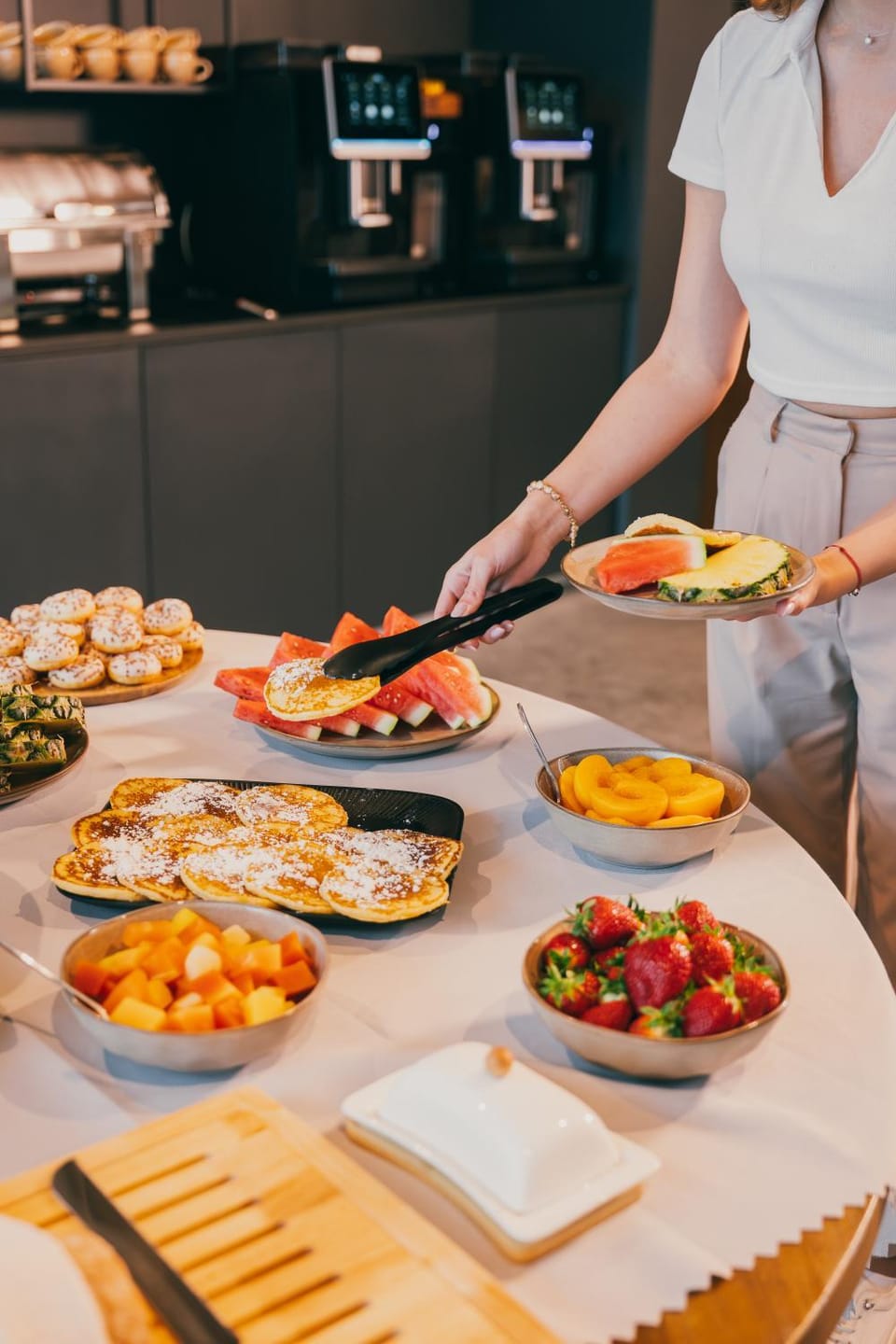 Breakfast, Buffet breakfast