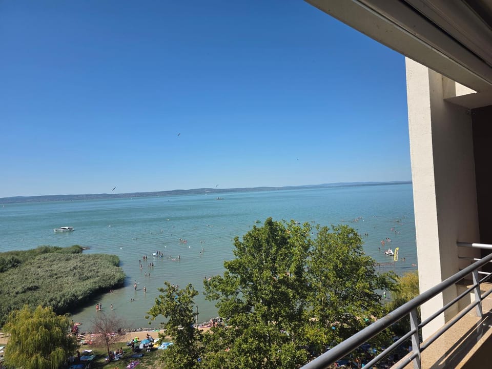 Balcony/Terrace, Lake view