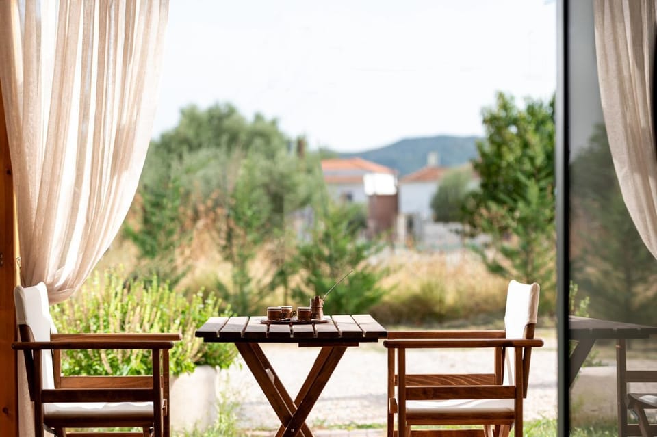 View (from property/room), Balcony/Terrace, Dining area
