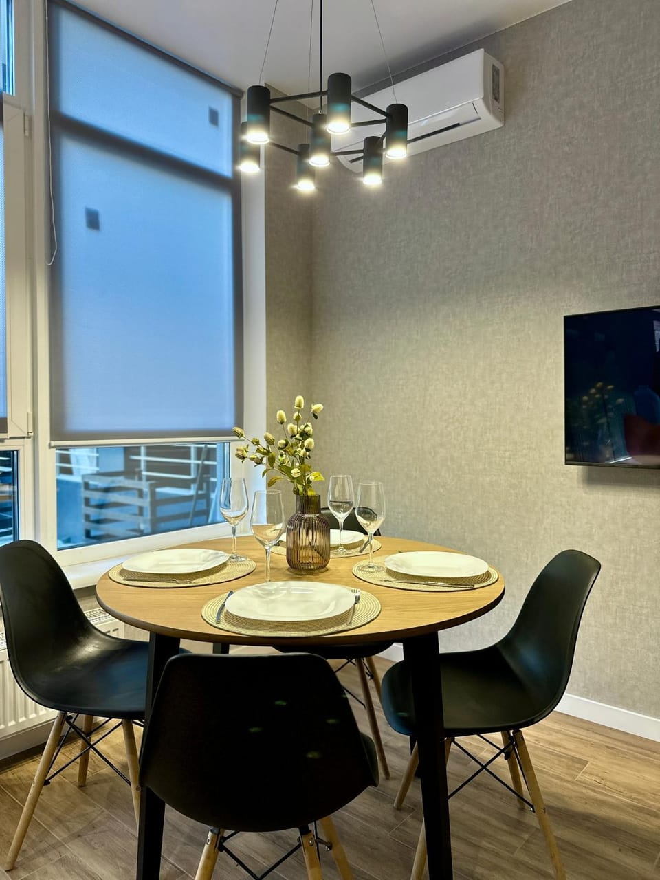 Living room, Dining area