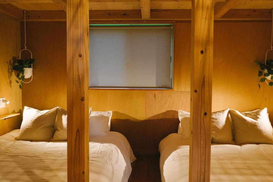 誰もが魅了される桜島ブルーのUminoてらす House in Japan