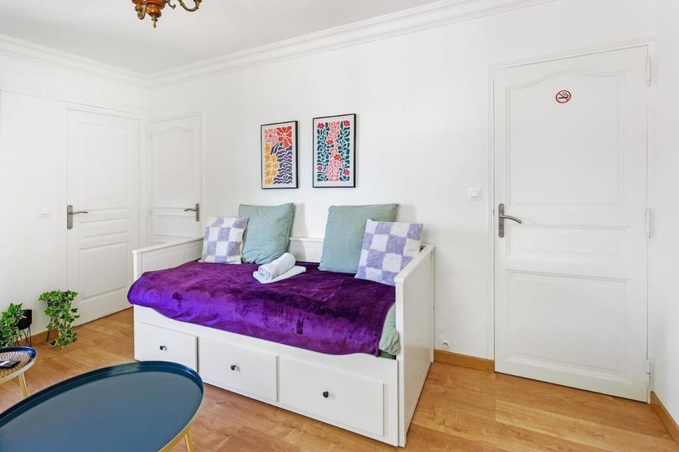 CHANGEMENT DE GESTION - Studio "L'Orée" - Calme à Sautron, Proche Atlantis Apartment in Pays de la Loire