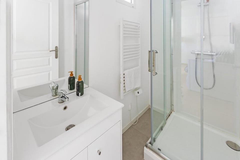 CHANGEMENT DE GESTION - Studio "L'Orée" - Calme à Sautron, Proche Atlantis Apartment in Pays de la Loire