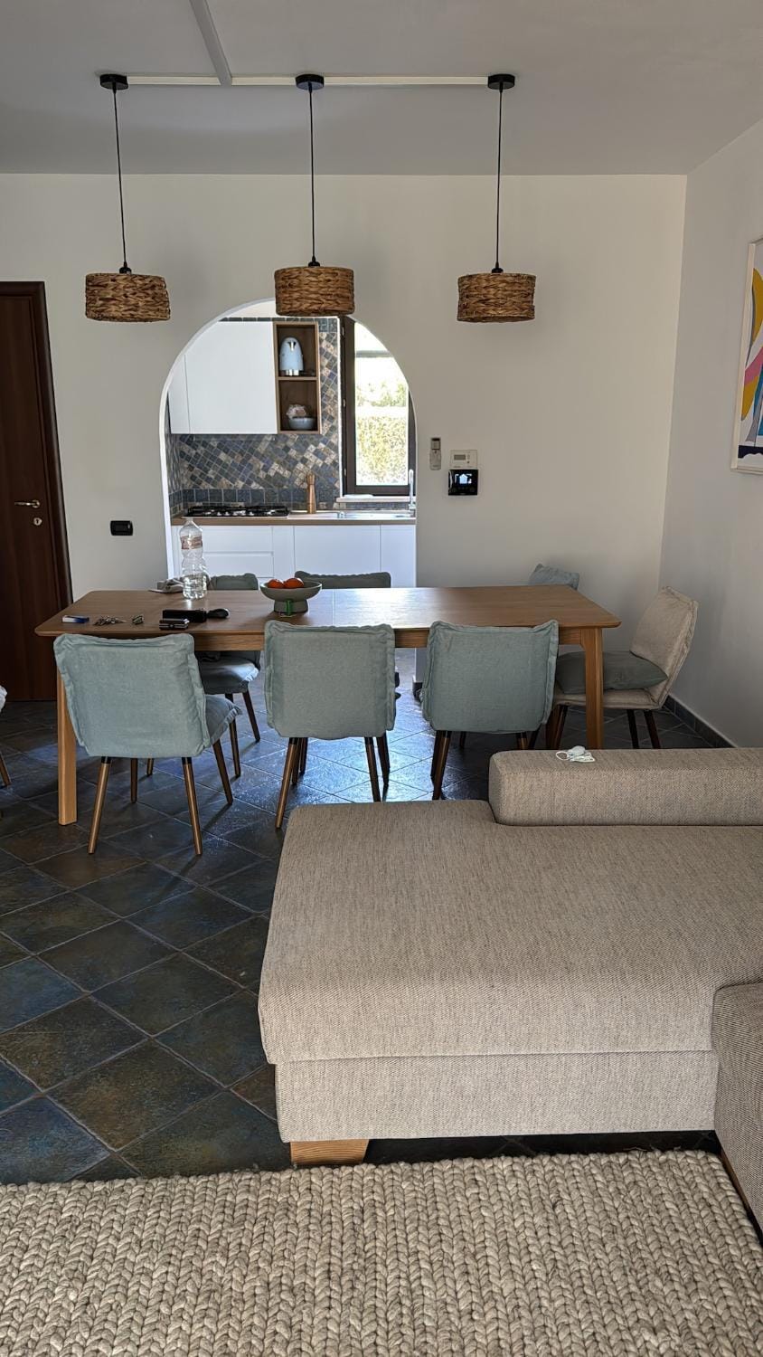 Living room, Dining area