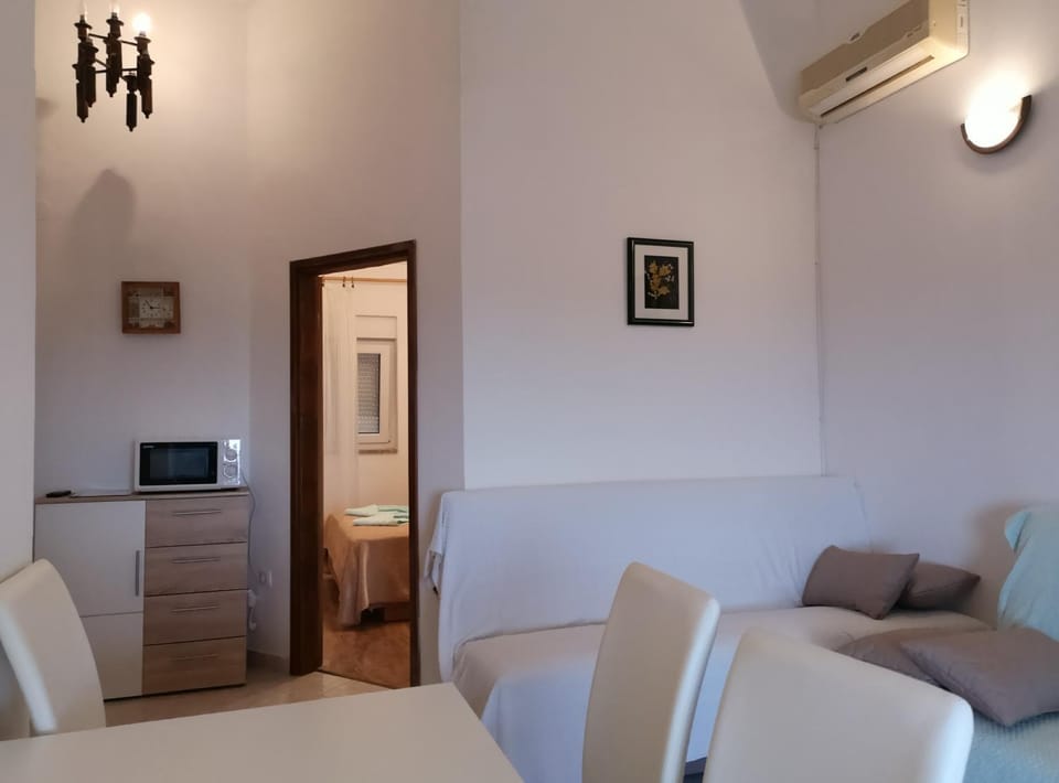 Green Sea View Apartment Apartment in Premantura