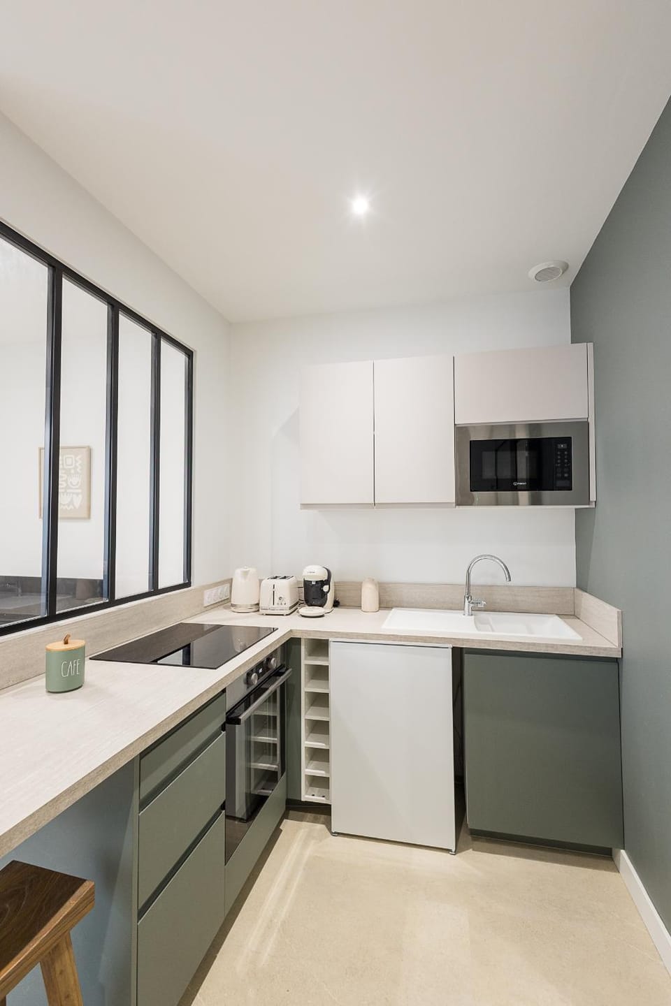 Kitchen or kitchenette, stove, stove