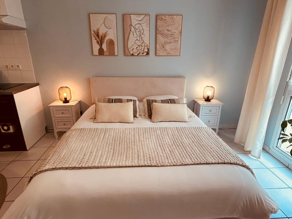 Charmant studio proche gare - parking privatif individuel clos Apartment in Arras