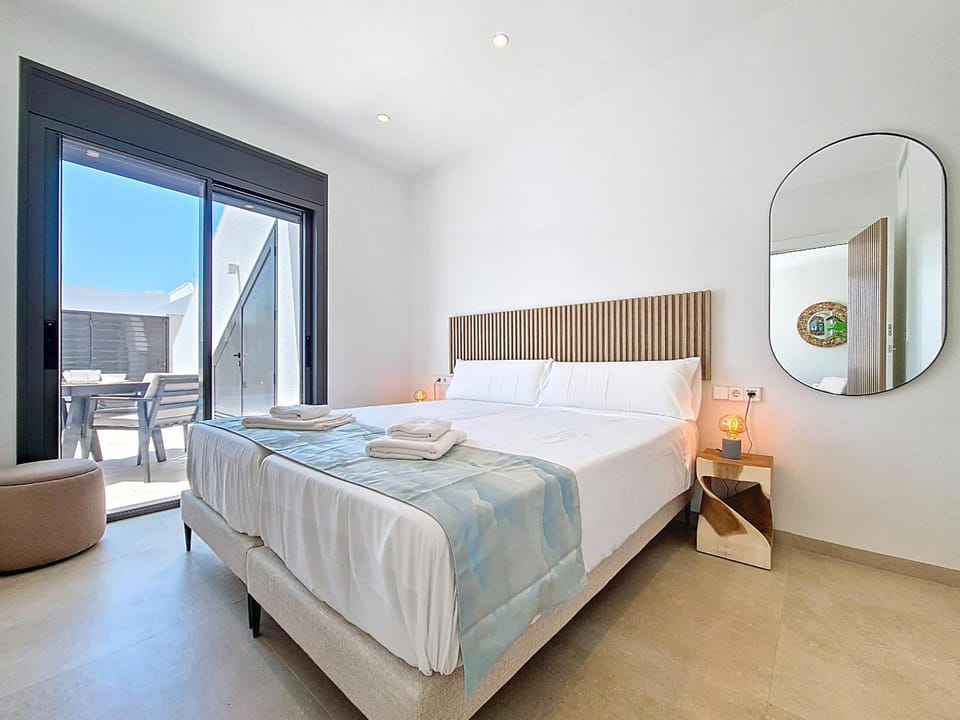 Bed, Bedroom