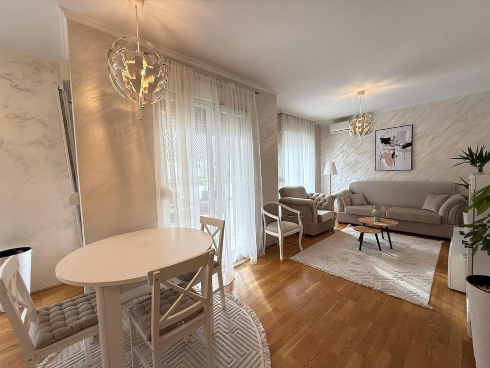 SunnyWeek Luxury Apartment Apartment in Podgorica