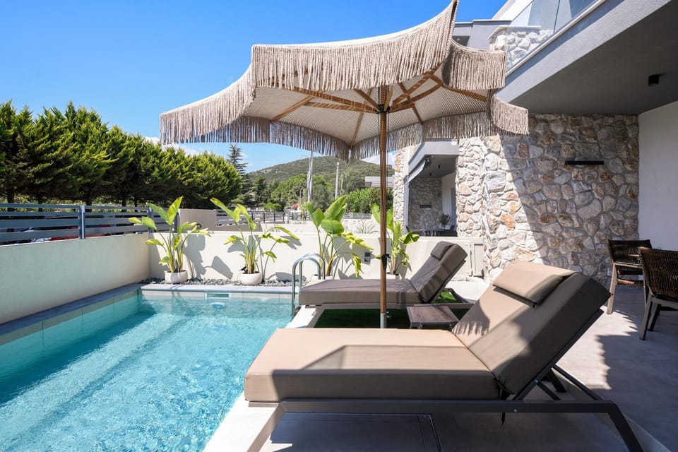 Pool view, Swimming pool