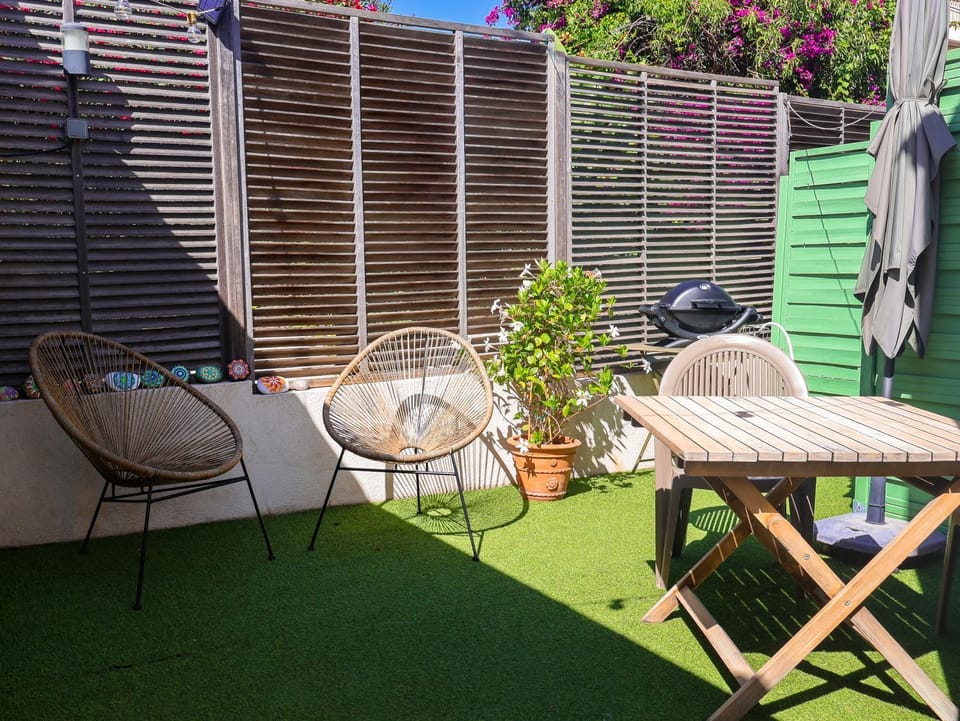Garden, Balcony/Terrace