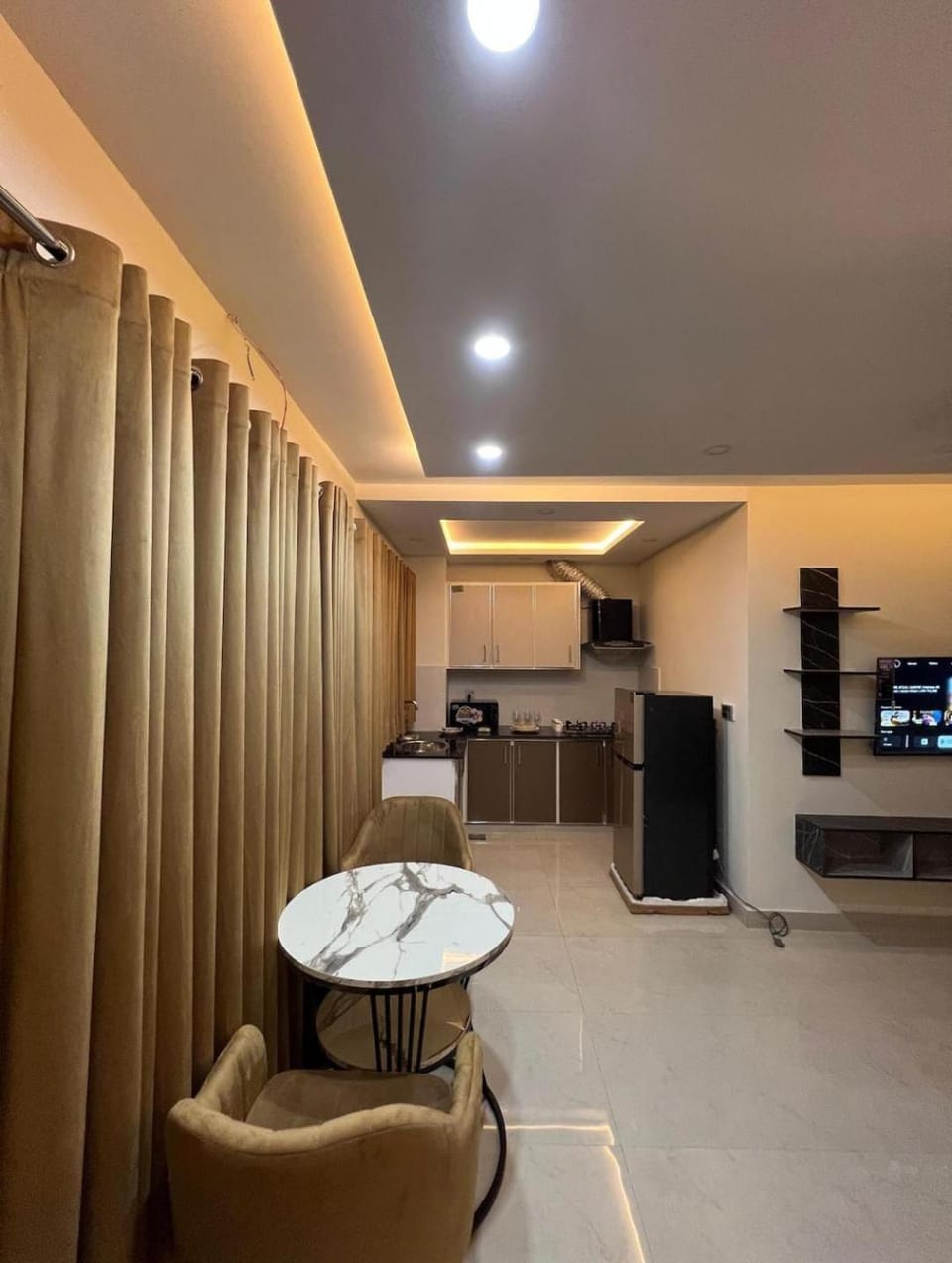 1 bed couple friendly penthouse 502 Apartment in Lahore