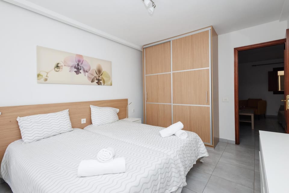 Bed, Photo of the whole room, Bedroom, towels, wardrobe