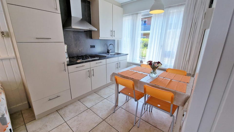 Hello Zeeland - Vakantiewoning Schuurmanstraat 75b House in Domburg