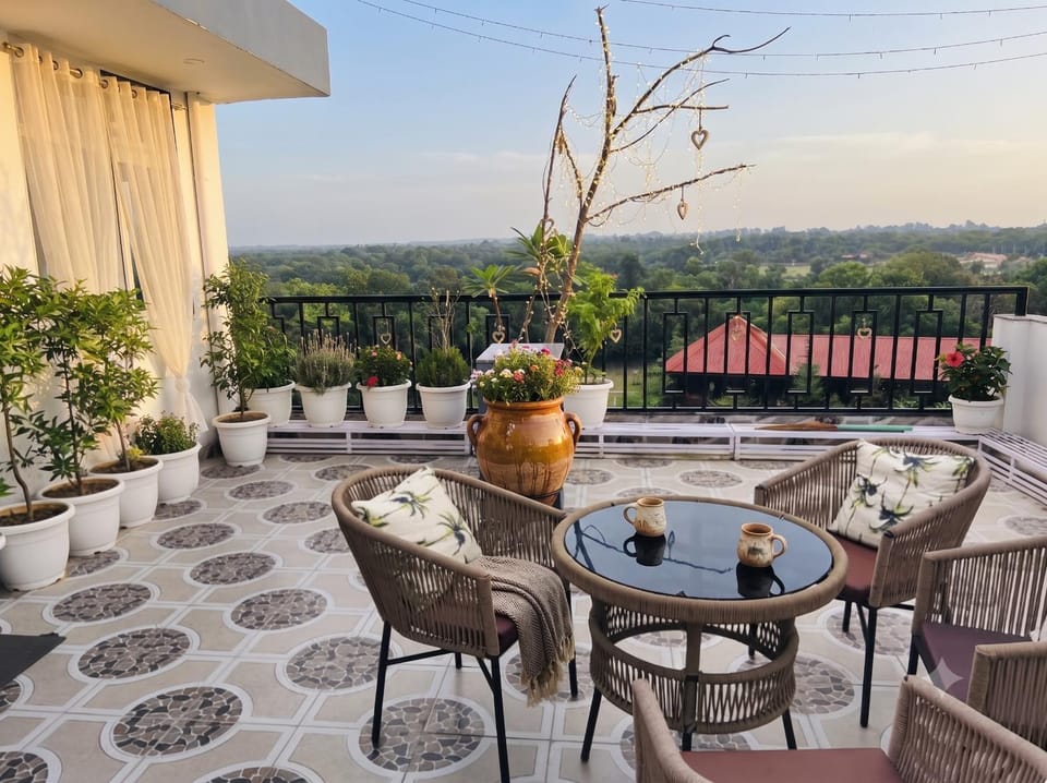 Day, Natural landscape, View (from property/room), Balcony/Terrace, Seating area