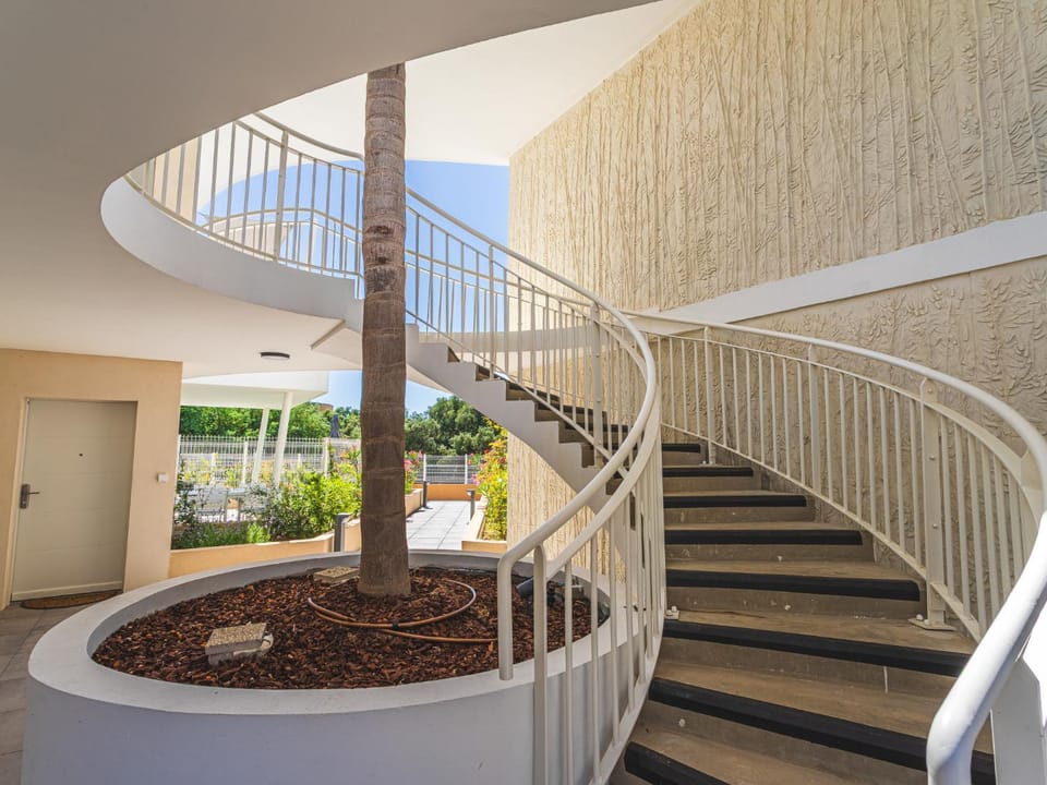 Apartment Résidence Eleganza-1 by Interhome Apartment in Le Lavandou