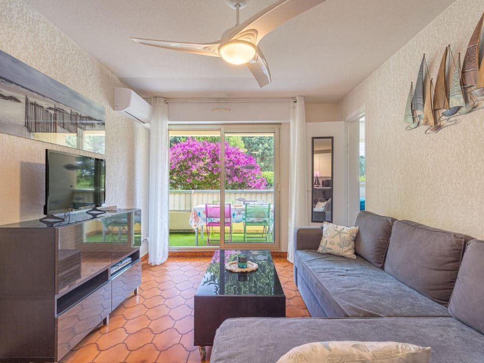 Apartment Brise Marine by Interhome Apartment in Bormes-les-Mimosas