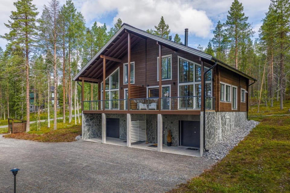 Property building, Day, Natural landscape, Garden, Garden view
