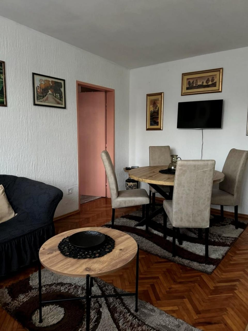 TV and multimedia, Living room, Dining area