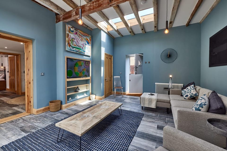 Spacious One Bedroom Coach House in Cley Norfolk Apartment in North Norfolk District