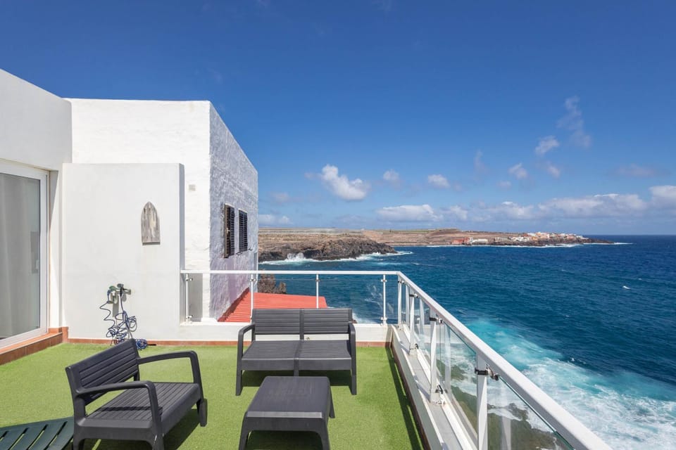 PentHouse Loft - Terrace & Natural Pool Apartment in Comarca Norte