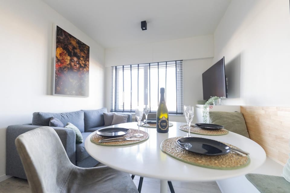 Bed, TV and multimedia, Living room, kitchen