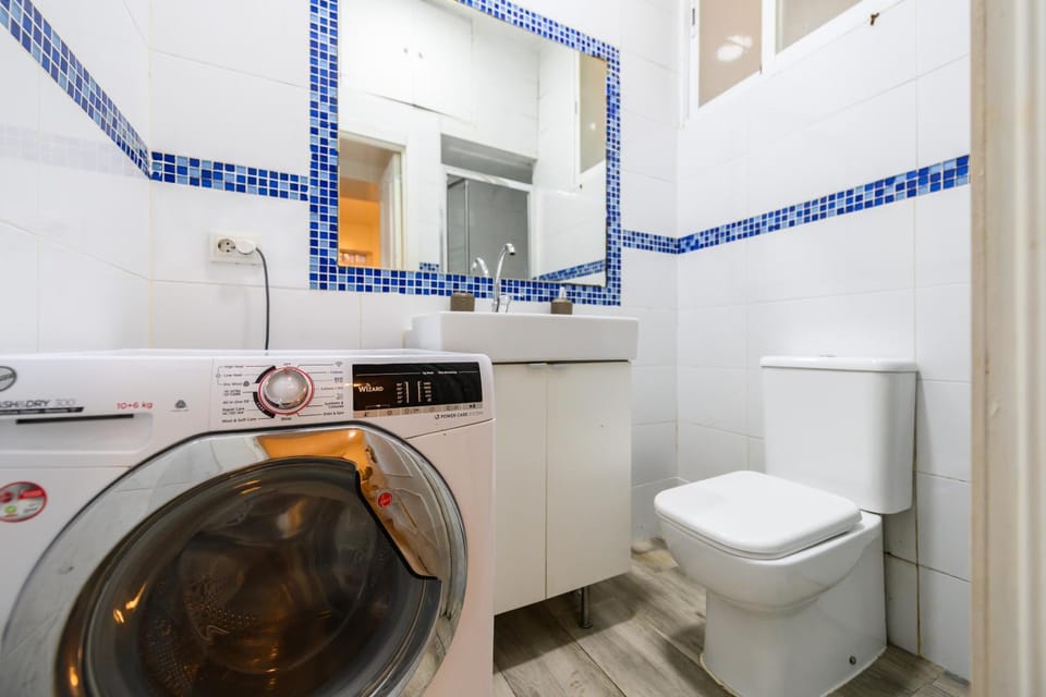 Charming two-bedroom apartment Temporary AALB230 Apartment in Madrid