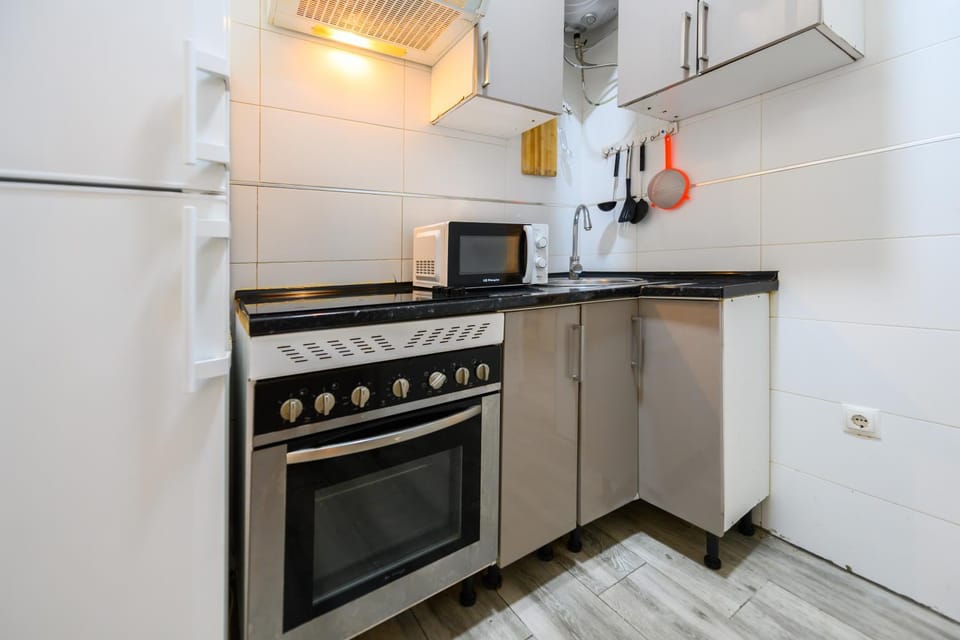 Charming two-bedroom apartment Temporary AALB230 Apartment in Madrid