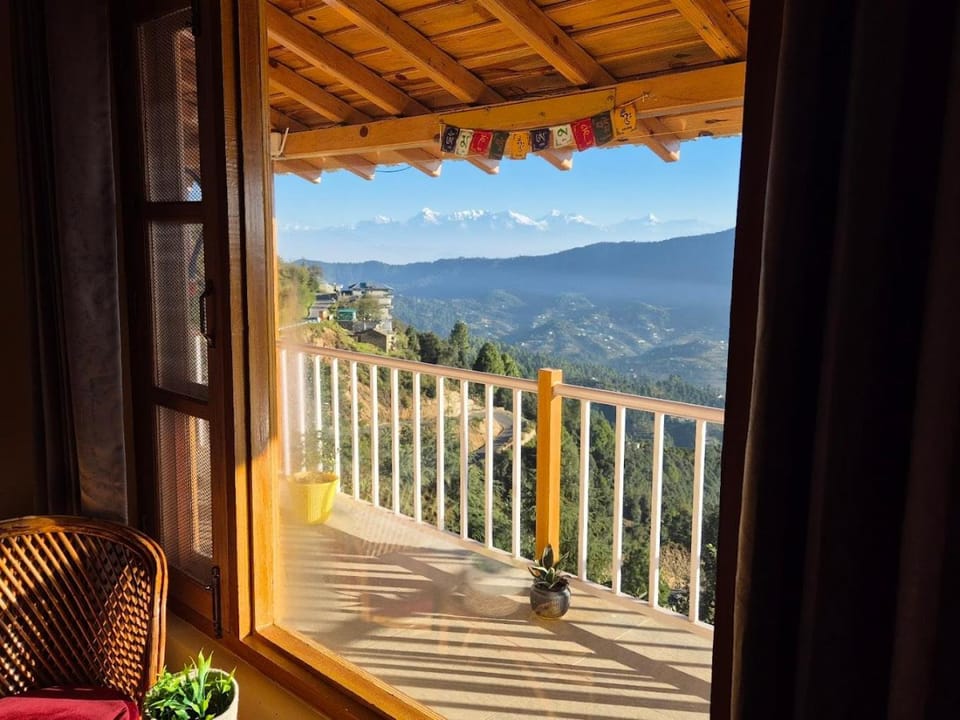 Balcony/Terrace, Mountain view