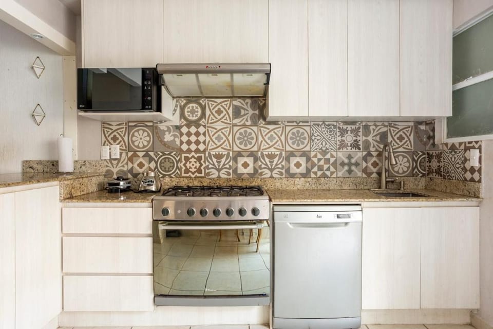 CASA Playa 3BED 4BATH - En residencial con piscina House in Playa del Carmen