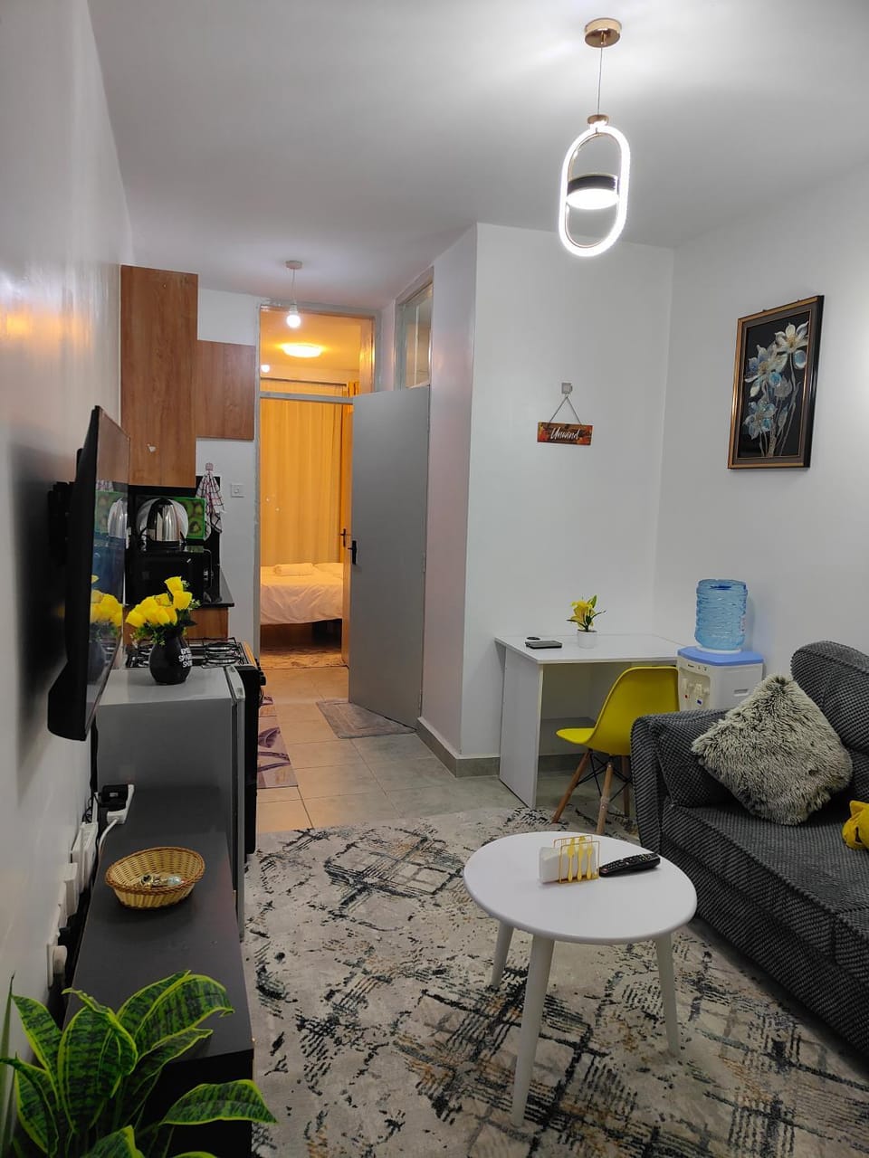TV and multimedia, Kitchen or kitchenette, Photo of the whole room, Seating area, Evening entertainment, Bedroom