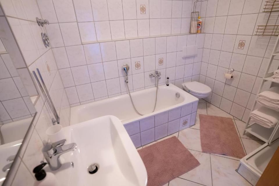 Schickes Apartment in Chemnitz-Sonneberg mit 2 Schlafzimmern und Balkon Apartment in Chemnitz