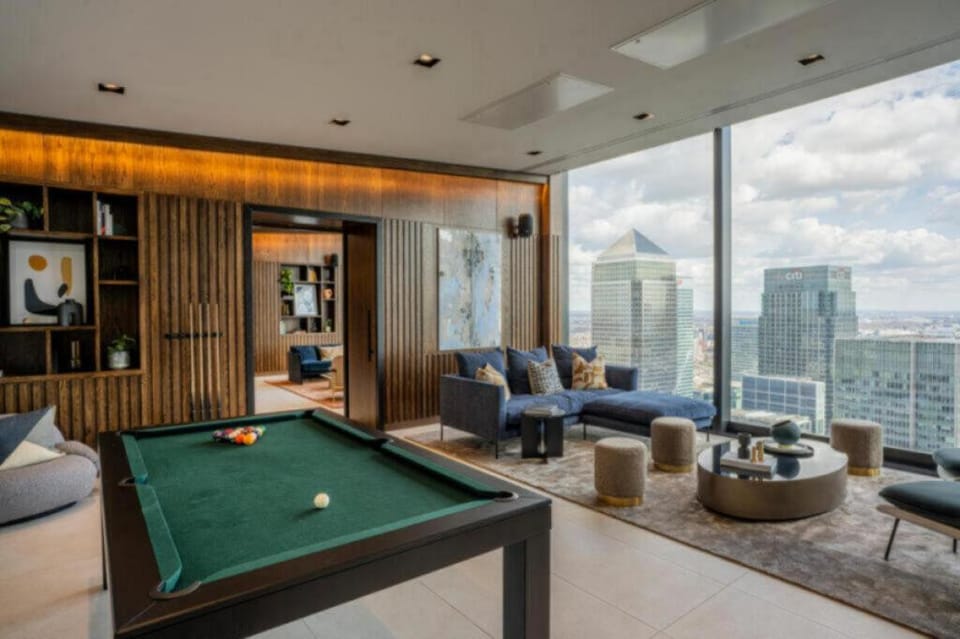 1-Bedrm Luxury Serviced Apartment in Canary Wharf Apartment in London