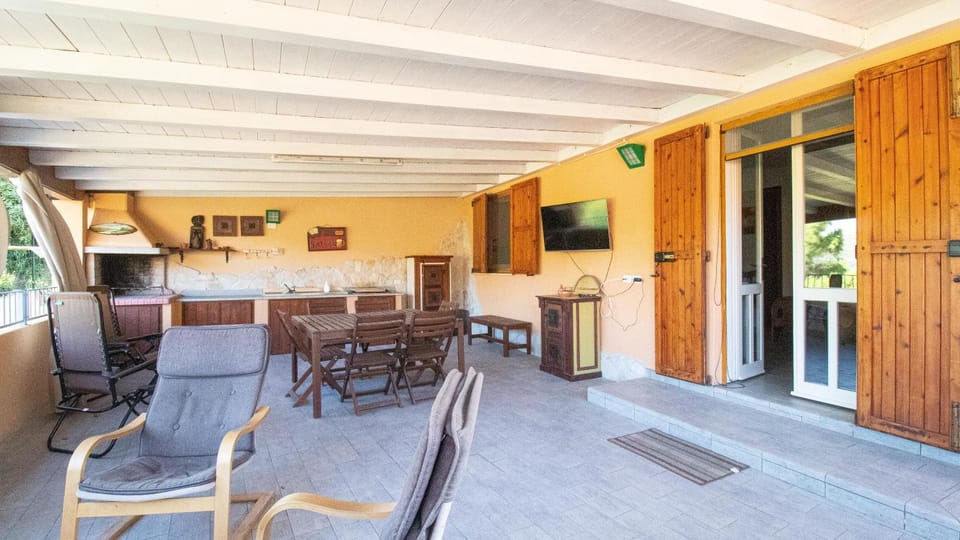 TV and multimedia, Balcony/Terrace, Kitchen or kitchenette, Dining area