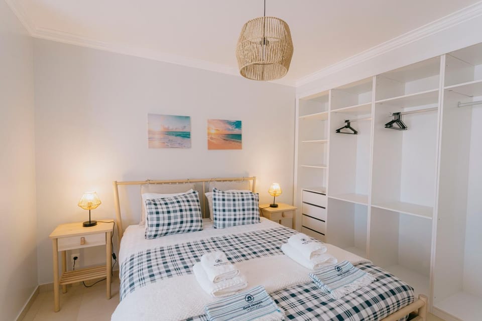 Bed, Photo of the whole room, Bedroom, towels, wardrobe