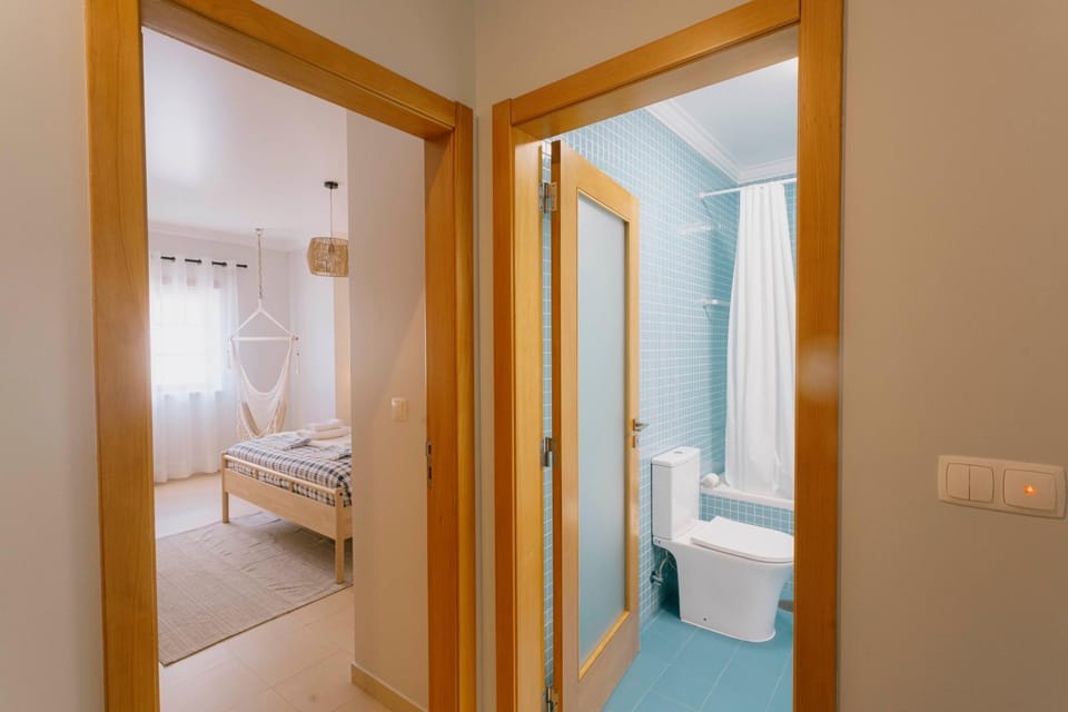 Toilet, Bathroom, Photo of the whole room, Bath