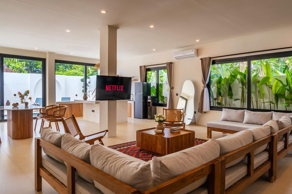 TV and multimedia, Living room, Seating area