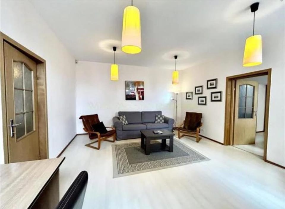 Spacious apartment in the historic center Brasov Apartment in Brasov