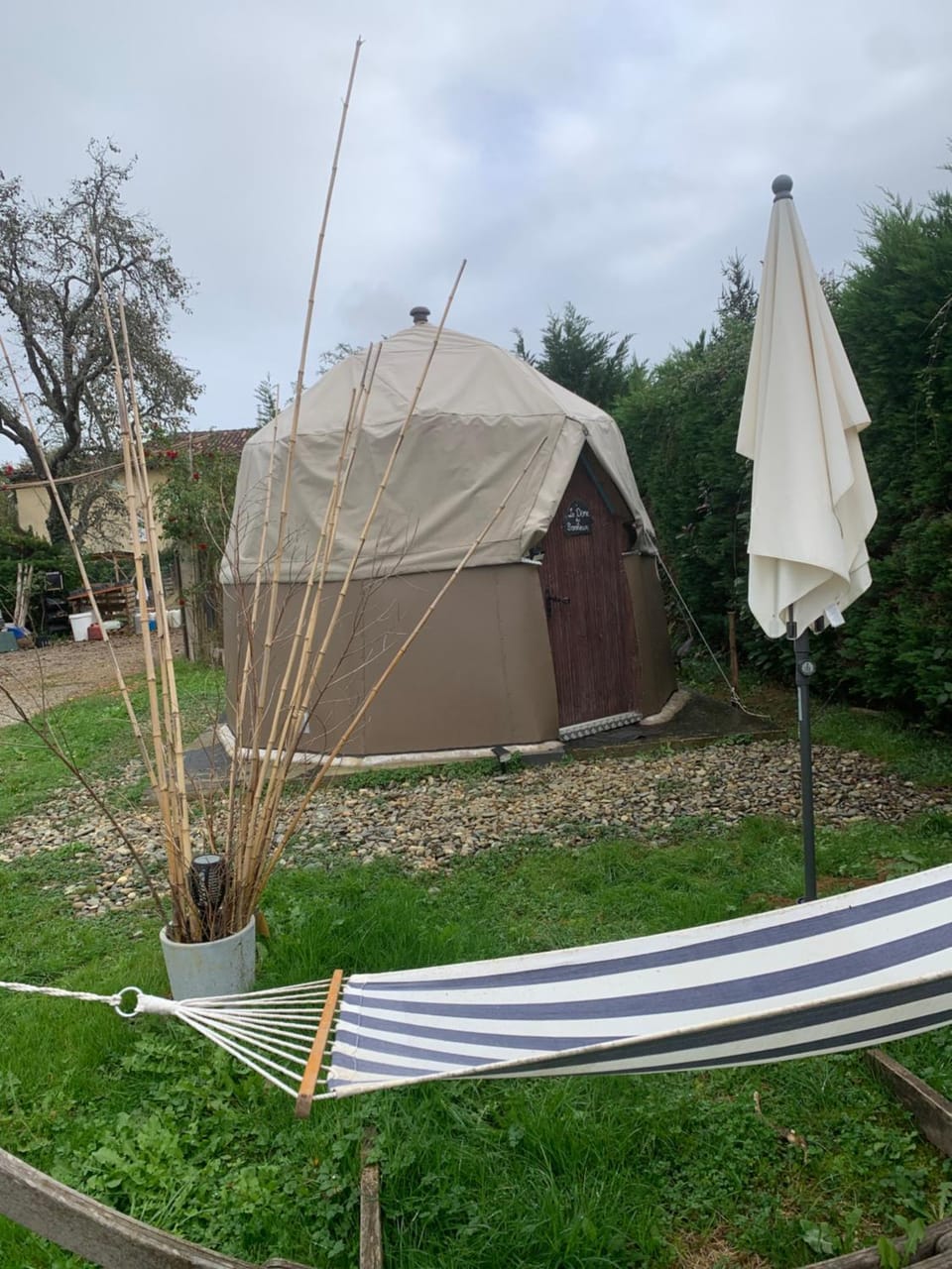Le dôme du Bonheur Campground/ 
RV Resort in Occitanie