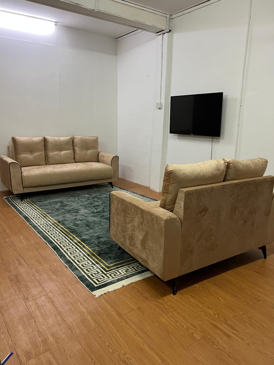 Communal lounge/ TV room, TV and multimedia, Living room, Seating area, Evening entertainment