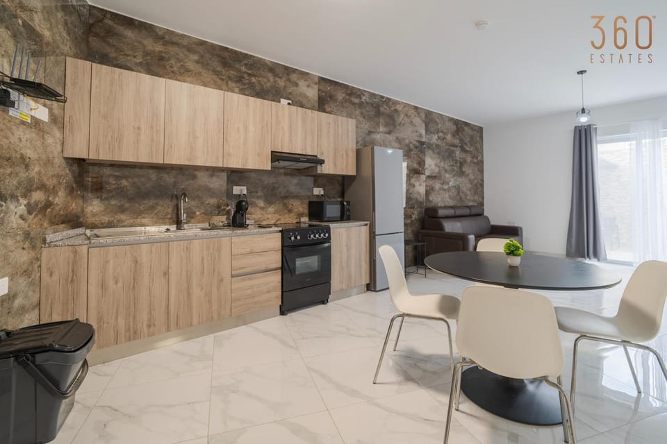 Kitchen or kitchenette, Living room, Seating area, Dining area, minibar, oven, pet friendly, stove