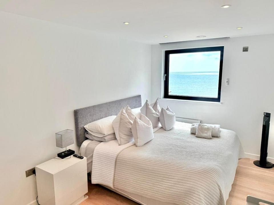 The Lookout-Sea Views-Balcony-Free parking Apartment in Ramsgate