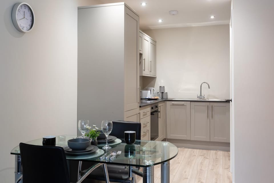 Dining area, kitchen