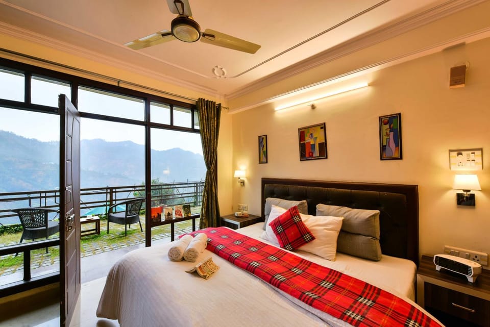 Bed, Natural landscape, View (from property/room), Balcony/Terrace, Photo of the whole room, Bedroom, Mountain view