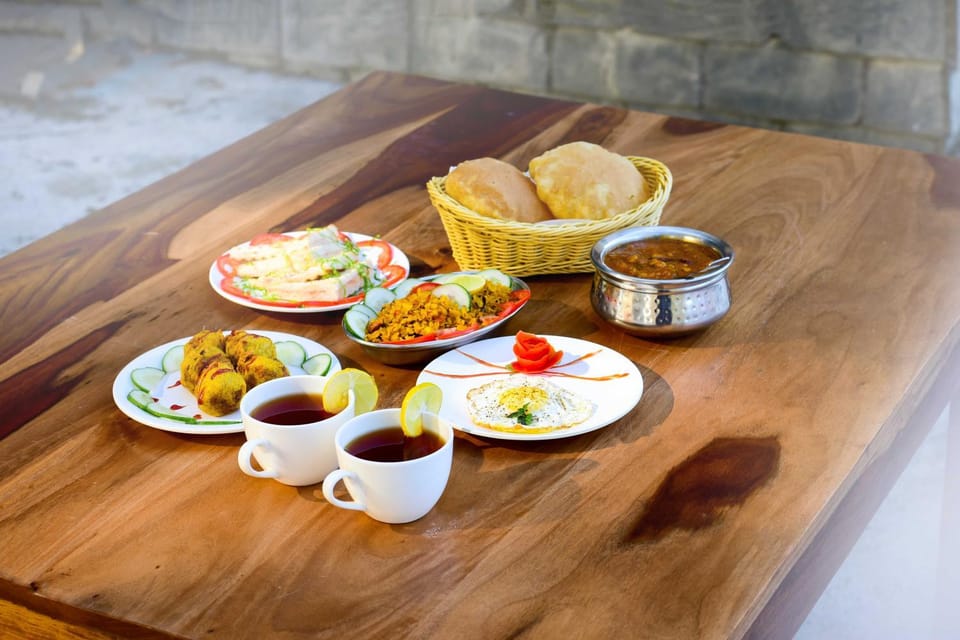 Restaurant/places to eat, Food and drinks, Food, Breakfast, Continental breakfast, Lunch, Dinner