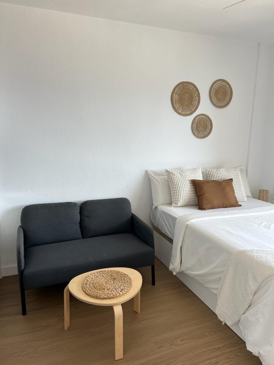 Seating area, Bedroom